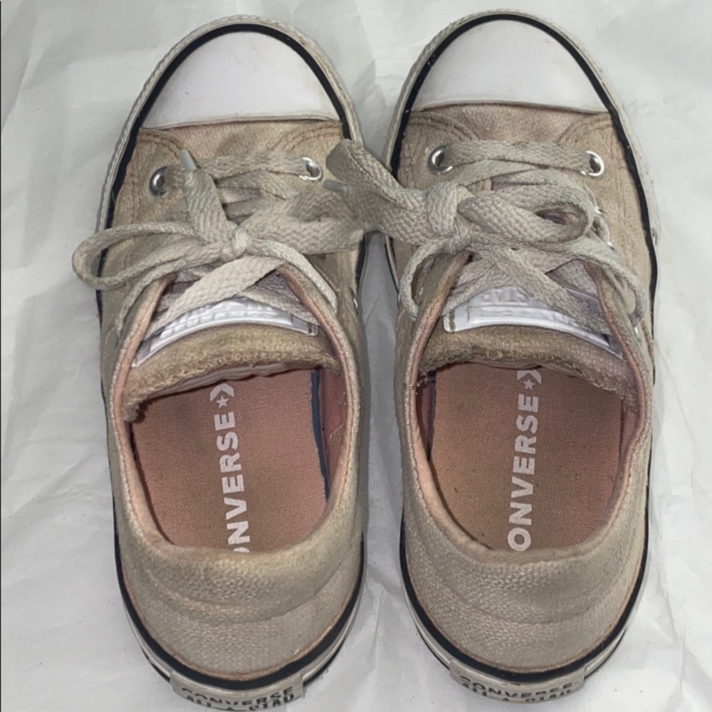 Girls Pale Pink Converse    *Sorry, Need Cleaning